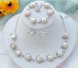 Prett Lovely Women's Wedding STF55 ED4  Shipping>>SET White Baroque Freshwater Pearl Earring Bracelet Necklace P3694