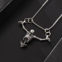 Creative Crucifixion Skull Pendant Men's Necklace Punk Hip Hop Silver Color Half Body Skeleton Hanging Pendant Jewelry Gift