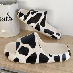 Cute Cow Female Summer Home Indoor Slides Non Slip Bathroom Outdoor Beach Sandals Platform Comfy Shoefashion Casual Womens Sh
