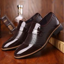 Shoes For Man Black Casual Embossing Classic Fashion Luxury Men Wear-resistant Non Slip Mans Footwear Anti-slip Men's Leather