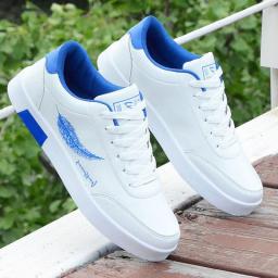 Men's Casual Shoes Lightweight Breathable Men Vulcanized  Shoes Flat Lace-Up Sneakers Men White Business Travel Tenis Masculino
