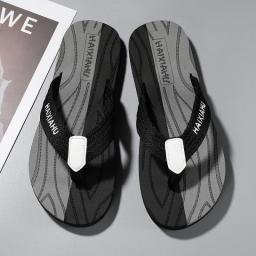 Men's Flip Flops Summer Outdoor Beach Shoes Fashion Lightweight Men's Slippers Indoor Bathroom Slippers Casual Sandals