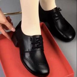 2023 Spring New Soft Leather Retro Women's Single Shoes Thick Heel Soft Bottom Soft Top Deep Lace Up Mother's Leather Shoes