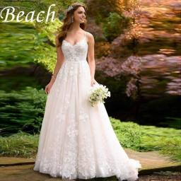 Beach Simple Wedding Dress Spaghetti Straps V Neck Appliques Backless Bride Gown Sweep Train Pleat Design Robe De Mariee