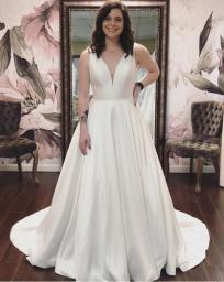 On Zhu Vestido De Novia 2023 A-line Satin Wedding Dresses Sleeveless V-neck Chapel Train Bridal Dresses Custom