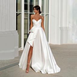Modern Elegant Side Split Sexy Wedding Party Gowns Sweethearts Pleats Bridal Gowns Customize To Mesures Stunning Robe De Mariee