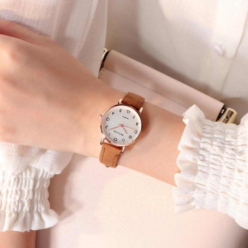 Women's Simple Vintage Watches for Women Dial Wristwatch Leather Strap Wrist Watch High Quality Ladies Casual Bracelet Watches