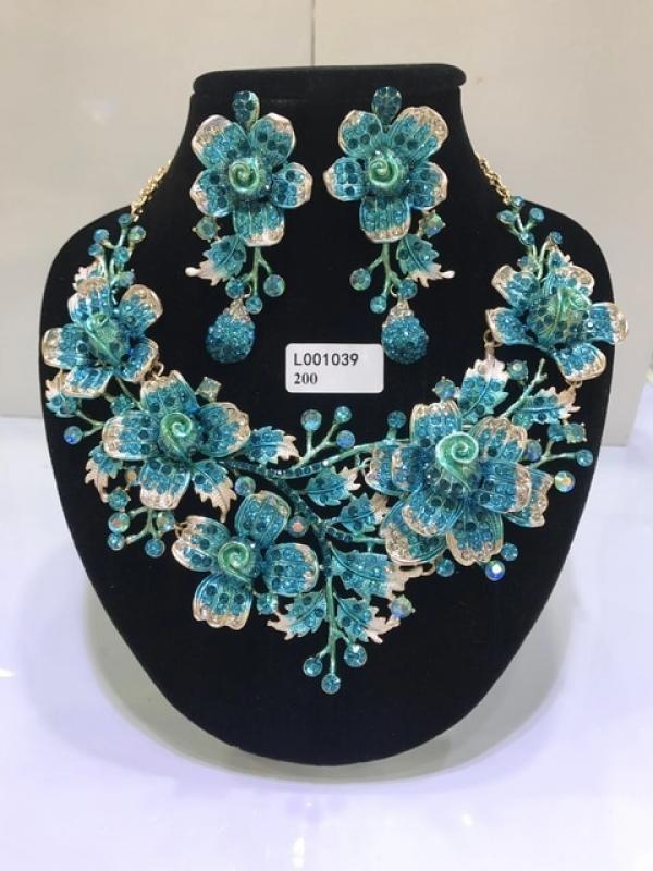Wedding Dubai Jewelry Sets For Women Big necklace sets necklace Crystal Rhinestone Brides Flower Necklace Earring Set
