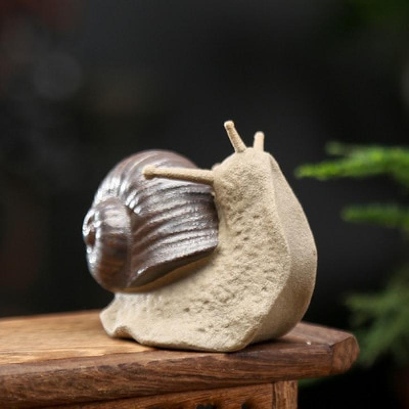 T Ceramic Small Snail Ornaments Bonsai Micro Landscape Home Decoration Accessories for Living Room Tea Pets Desk Decorations
