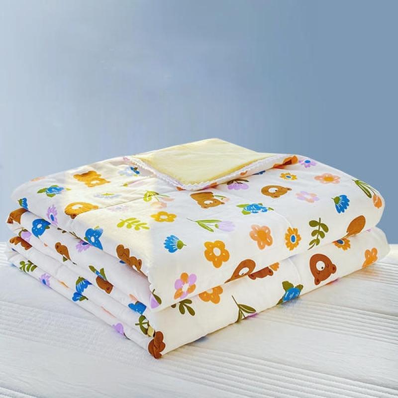 Lace Fluffy and Breathable Summer Quilt Soft Comfortable Quilted Thin Blanket Washable Skin Friendly Quilts for Adult and Child
