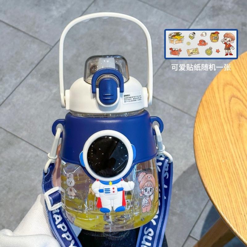 Cute Girl Water Bottle With Straw Astronaut Children Space Bottle Plastics Kawaii Cartoon Portable Large-Capacity Water Bottle