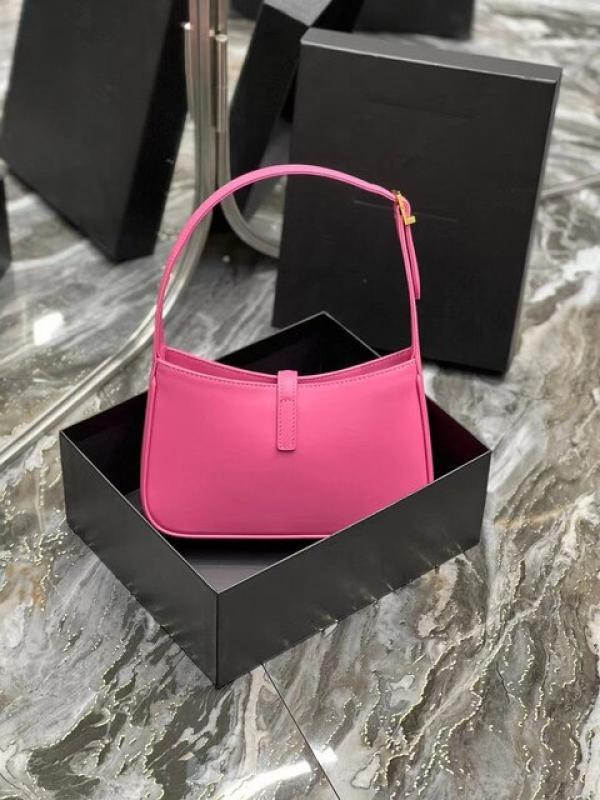 Women's classic leather Handbag Shoulder Bag Handheld casual bag party phone accessories convenient bag hipster of The Times