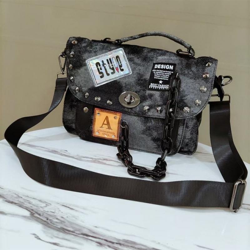 MBTI Vintage Y2k Womens Messenger Bag Denim Goth European and American Handbags Large Cipacity Rivets Chain Unisex Shoulder Bag