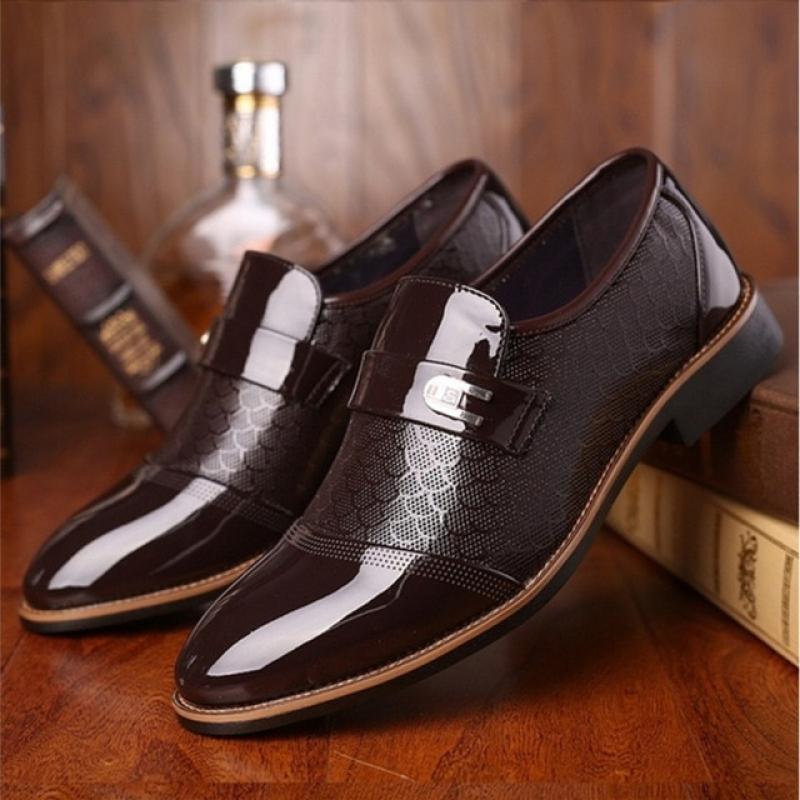 Shoes for Man Black Casual Embossing Classic Fashion Luxury Men Wear-resistant Non Slip Mans Footwear Anti-slip Men's Leather