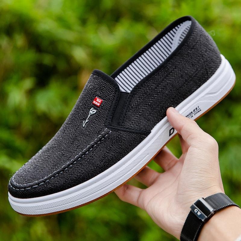 Men's shoes are breathable and light old Beijing cloth shoes men's low top canvas shoes and lazy work shoes 2022