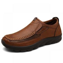 2023 Men Casual Shoes Luxury Brand Fashion Mens Loafers Moccasins Breathable Slip On Retro Driving Shoes Men Leather Sneakers