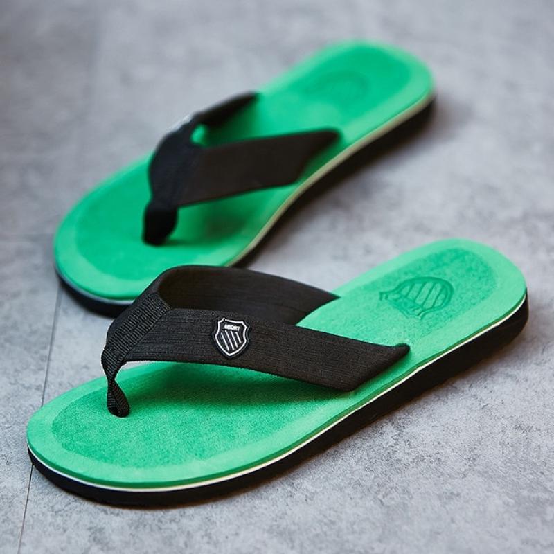 Summer Men Flip Flops Casual Beach Sandals Non-Slip Flat Shoes Outdoor Slippers Home Bathing Shoes For Men Outdoor Slides