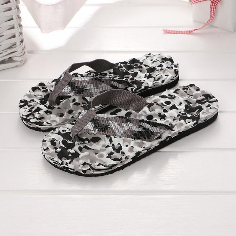 Summer Slippers Men Flip Flops Beach Sandals Non-slip Casual Flat Shoes 2022 Slippers Indoor House Shoes For Men Outdoor Slides