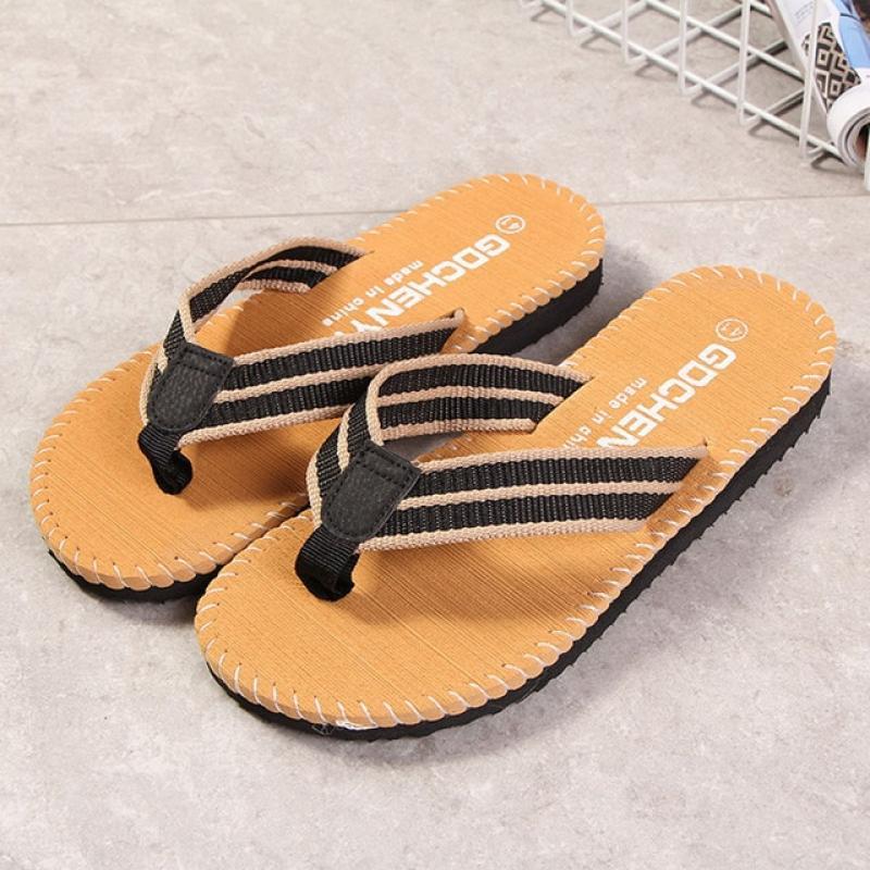 Men Summer Flip Flops Large Size Non-slip Flat Beach Slipper Men Shoes Lightweight Breathable Home Slipper Shoes for Men Zapatos