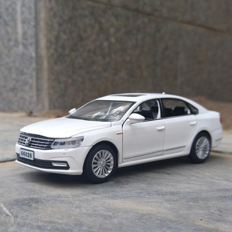 1:32 Volkswagen Passat Alloy  Car Model Diecasts Metal Toy Vehicles Sound And Light Pull Back Car High simulation For Kids Gifts