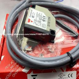2Pcs New High Quality Carlo Photoelectric Switch PC50CND20RP PC50cND10RP