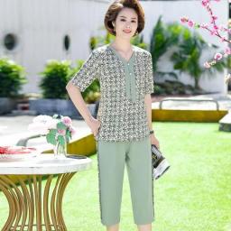 Fashion Printed Two Piece Set Women New Short Sleeve Capris Trousers Suit Female Middle Aged Mother Pantsuits