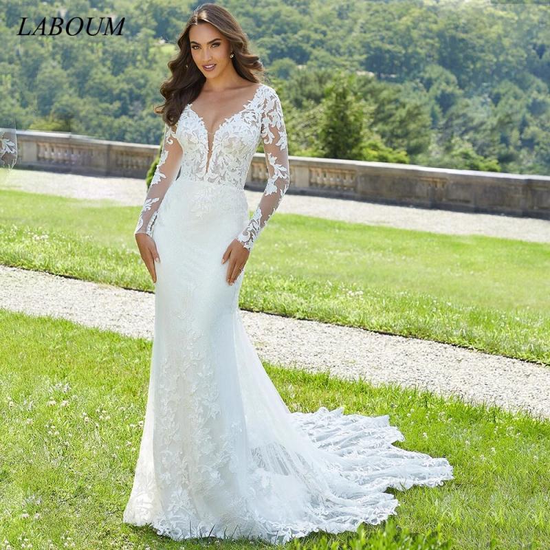 Laboum Wedding Dresses V-Neck Longsleeves Sheath Lace Tulle Appliques Court Train Illusion Back Charming vestidos de novia