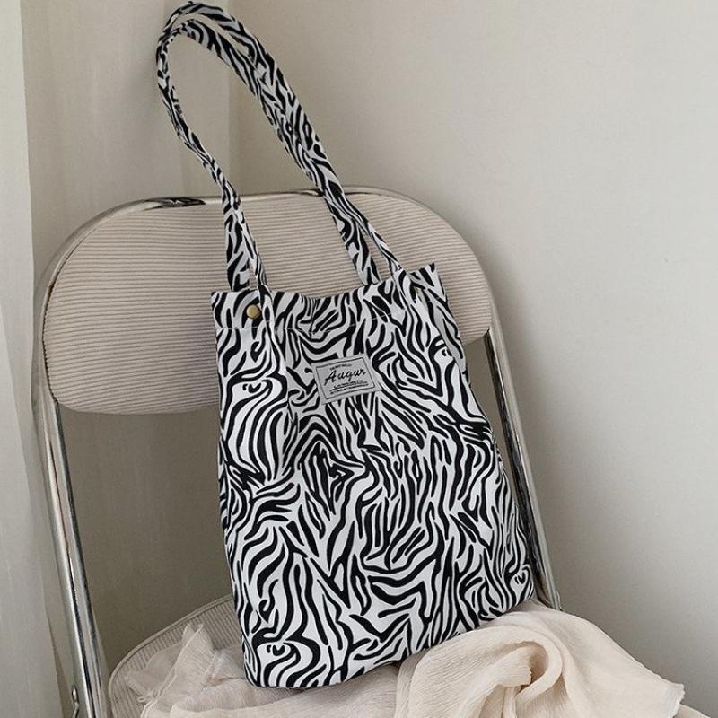 Korean Chic Big Casual Tote Bag Leopard Shoulder Bag Ladies Canvas Bag New Shopping Bag Student Print Handbag Bolsa Mujer