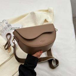 Small Leather Saddle Armpit Bags For Women 2023 Summer Chain Shoulder Crossbody Bag Ladies Vintage Underarm Handbags Bolsa