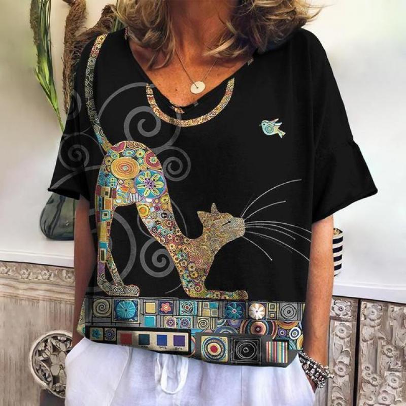 Vintage Kitten Women's T Shirt Anime Cat Girl Clothes V-neck Casual Short Sleeve Sweatshirt Retro Streetwear Blouse Harajuku Top