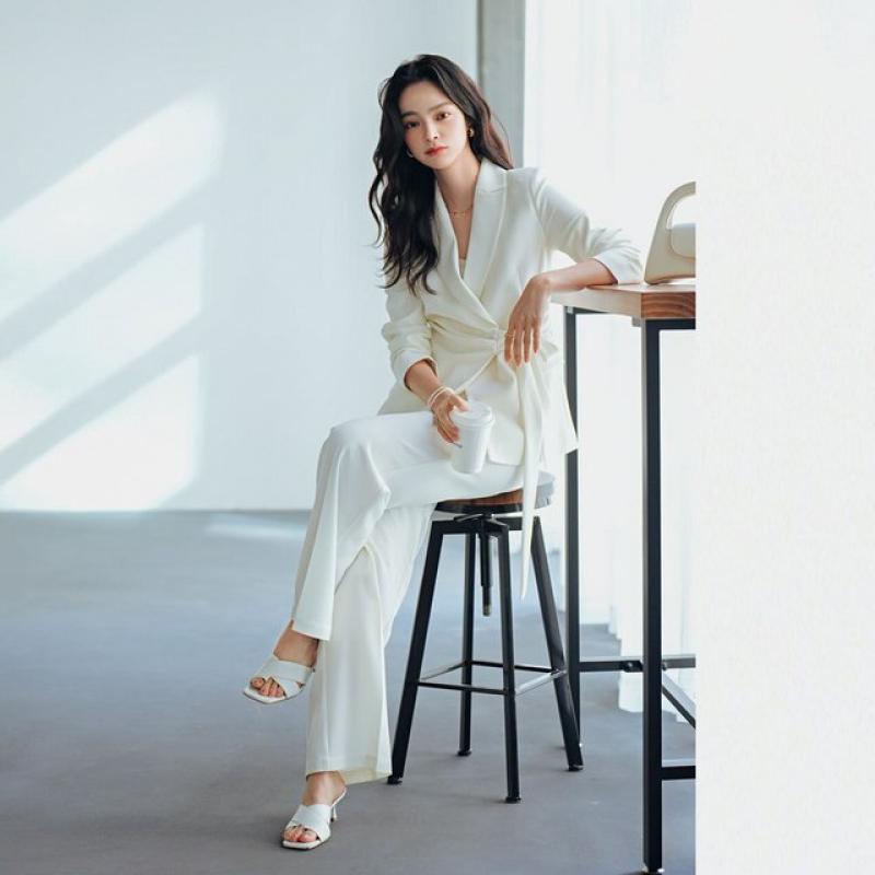 Spring/Summer 23 New Asymmetric Pleated Design Lace-up Slim Fit Elegant and Able Commuter Suit Coat office wear women
